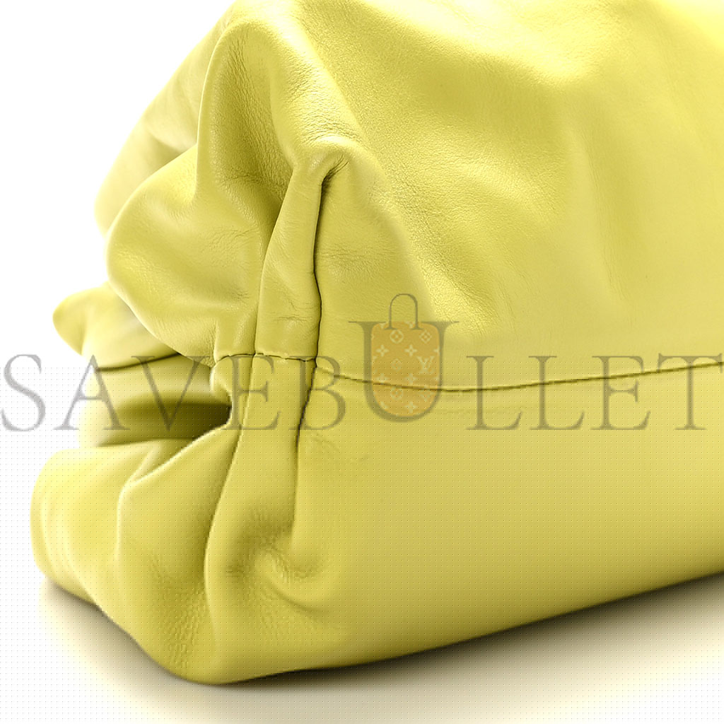 bo*te*ga Ve*ne*ta smooth butter calf the pouch oversized clutch sherbert  (38*24*8cm)